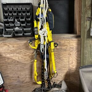 Tree climbing gear